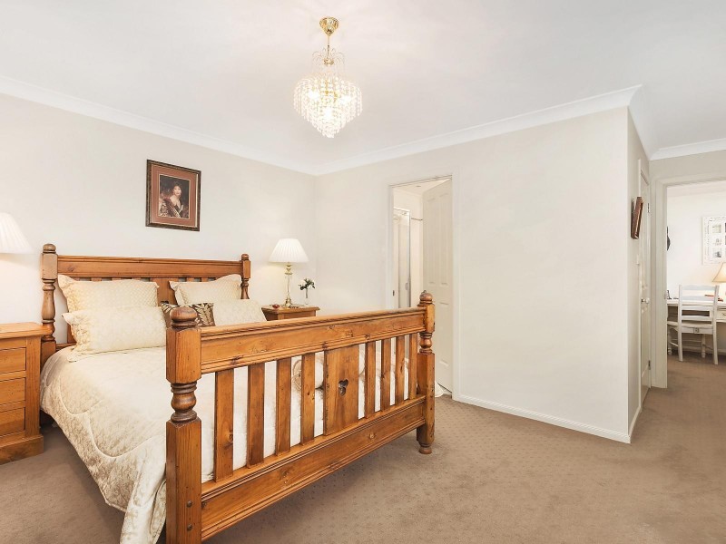 35 Hunterford Crescent, Oatlands NSW 2117