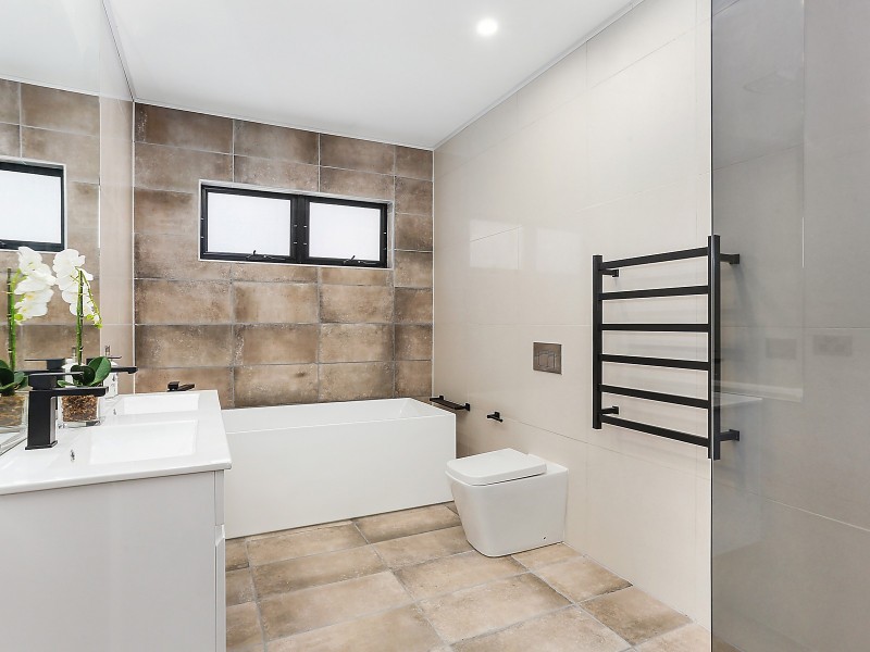 1 Cowra Street, Greystanes NSW 2145