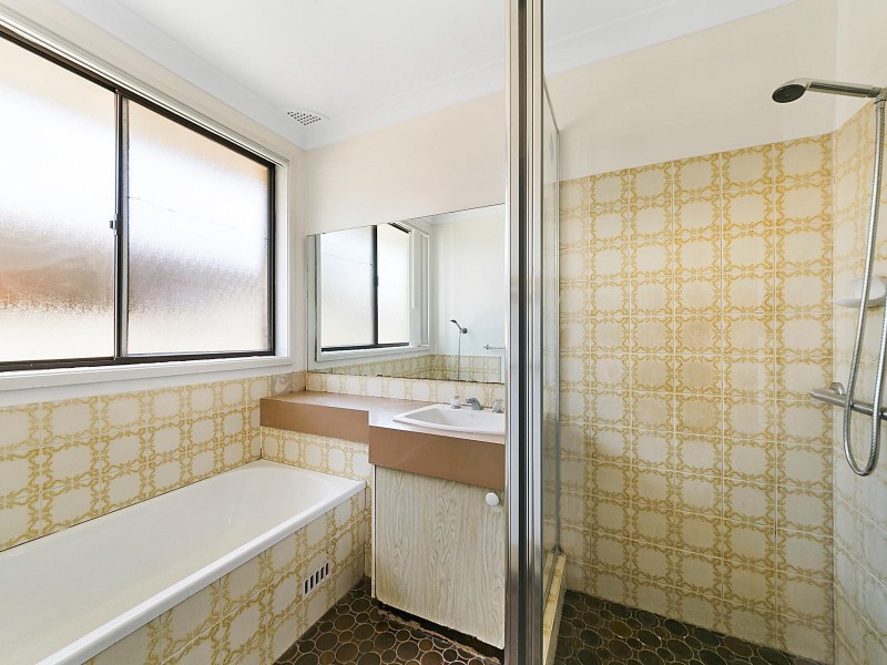 30 Dalton Place, Fairfield West NSW 2165