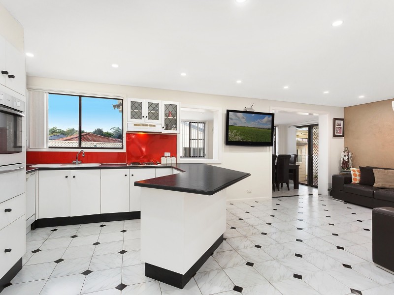 7 Hoyle Place, Greenfield Park NSW 2176