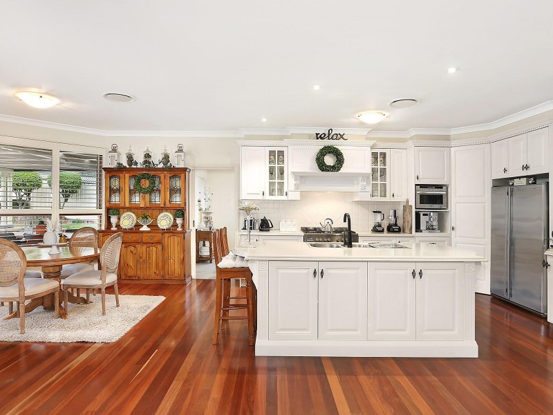 18 Benedict Close, Cecil Hills NSW 2171