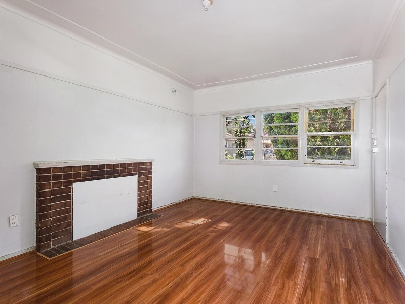 8 Macartney Street, Ermington NSW 2115