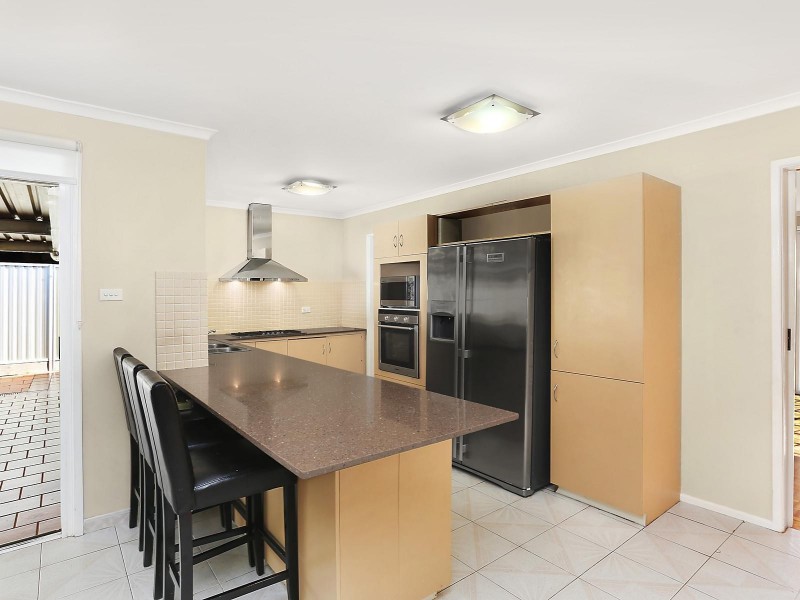 2 Raco Close, Edensor Park NSW 2176