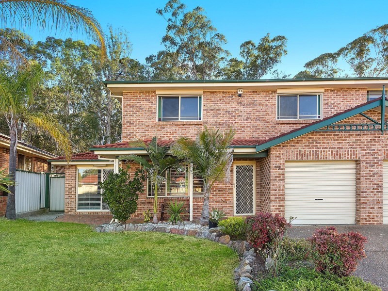 19B Lorikeet Crescent, Green Valley NSW 2168
