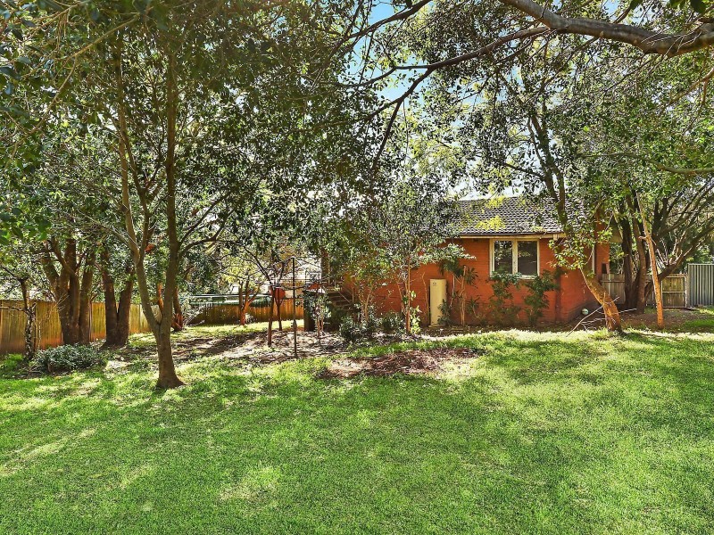 24 Dobson Crescent, Dundas Valley NSW 2117