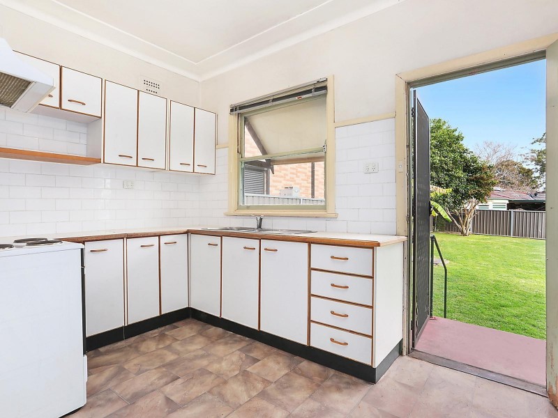 10 Davis Road, Marayong NSW 2148