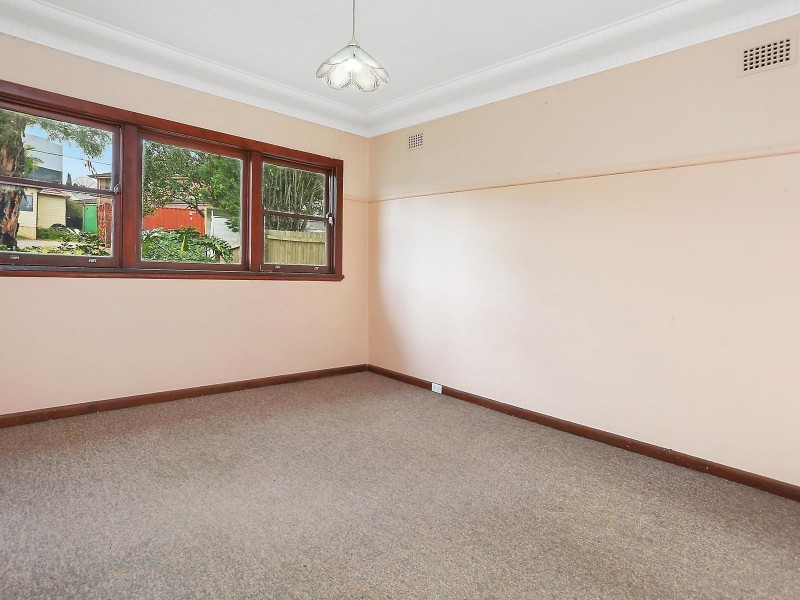 7 Robilliard Street, Mays Hill NSW 2145