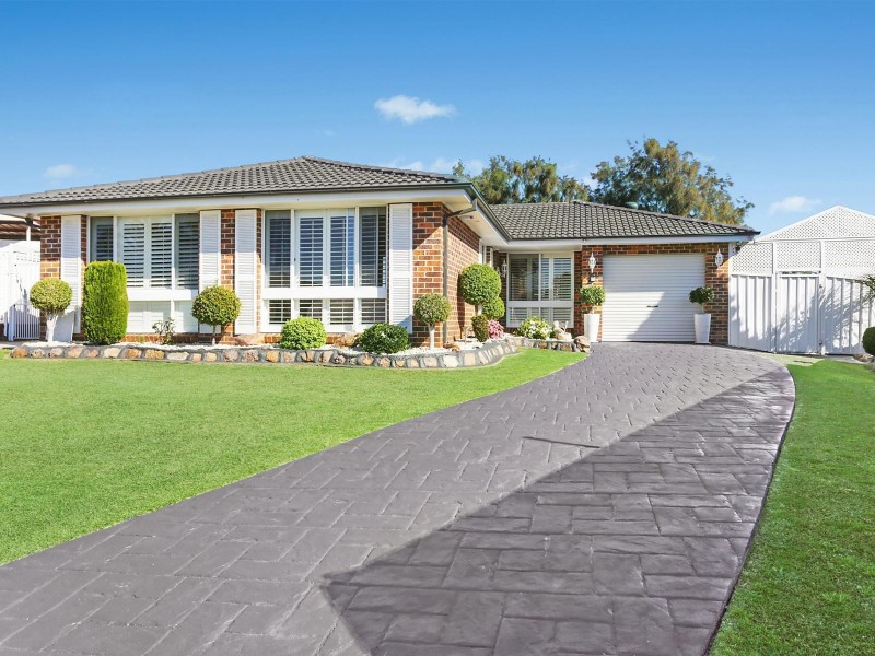 13 Condello Crescent, Edensor Park NSW 2176