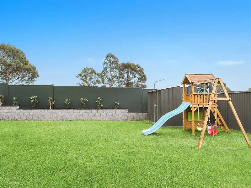 22 Strickland Place, Edensor Park NSW 2176