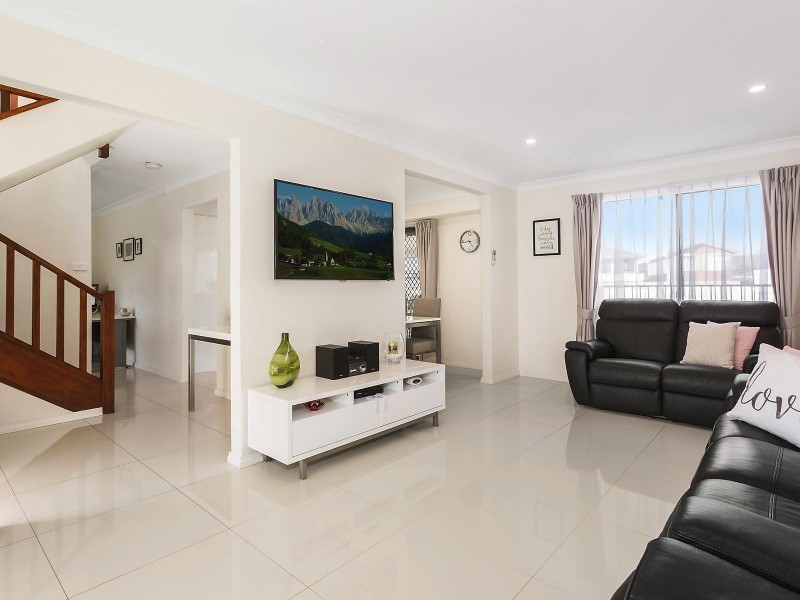 25 Footscray Street, St Johns Park NSW 2176