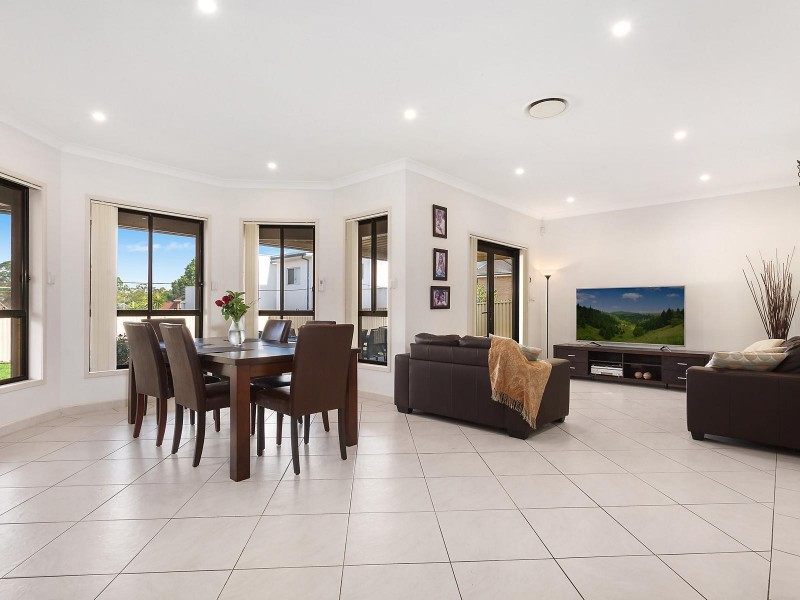 11 Chickasaw Crescent, Greenfield Park NSW 2176