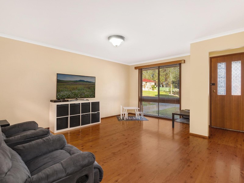 2/3 Amiens Close, Bossley Park NSW 2176