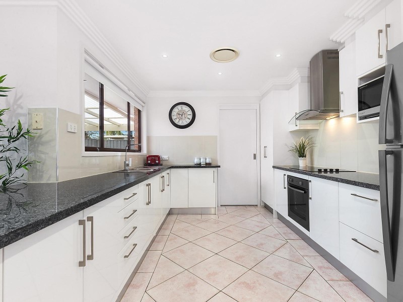 10 Merlot Place, Edensor Park NSW 2176