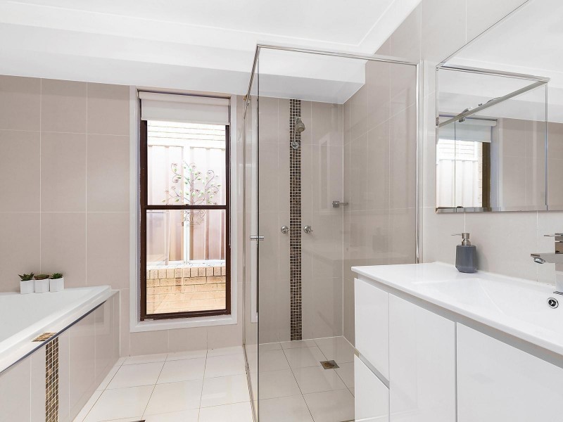 10 Merlot Place, Edensor Park NSW 2176