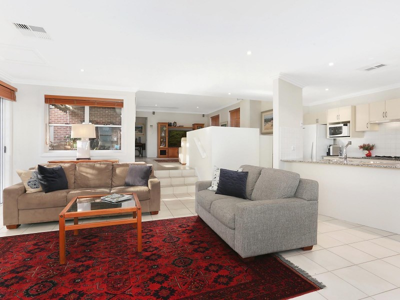 44 Hunterford Crescent, Oatlands NSW 2117