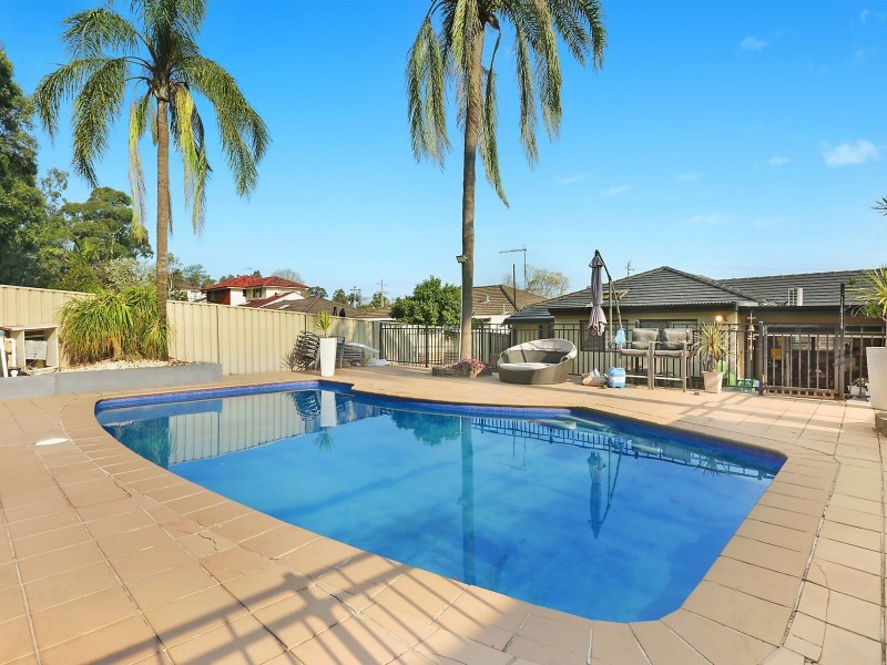 26 Martin Crescent, Woodpark NSW 2164