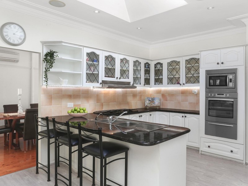 17 St. Aidans Avenue, Oatlands NSW 2117