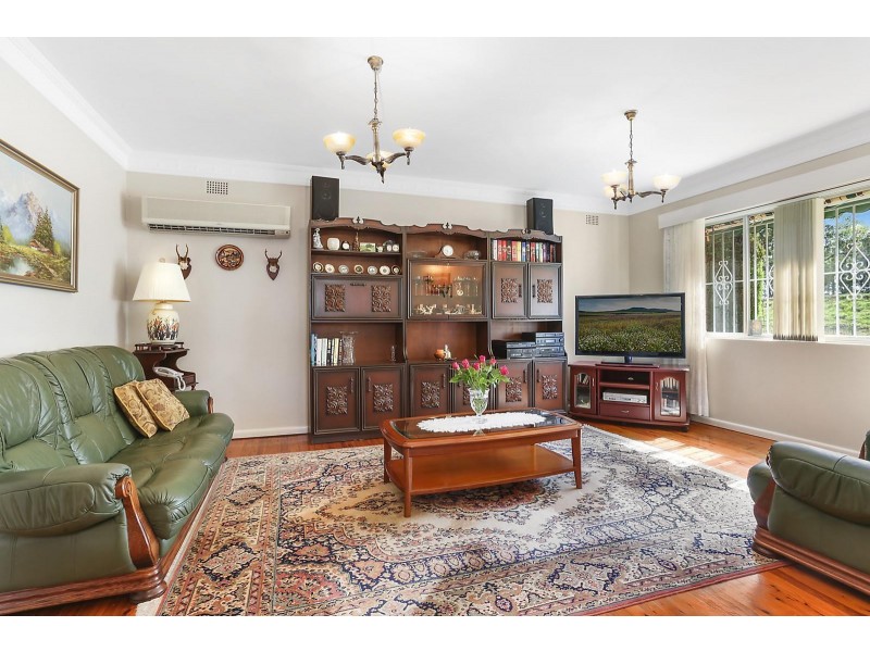 31 Brighton Street, Greystanes NSW 2145