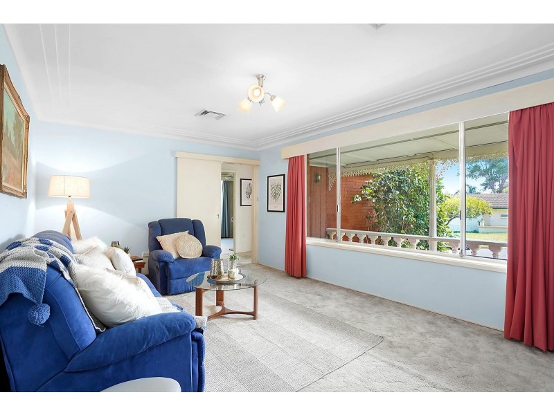 2 Cumberland Avenue, Georges Hall NSW 2198