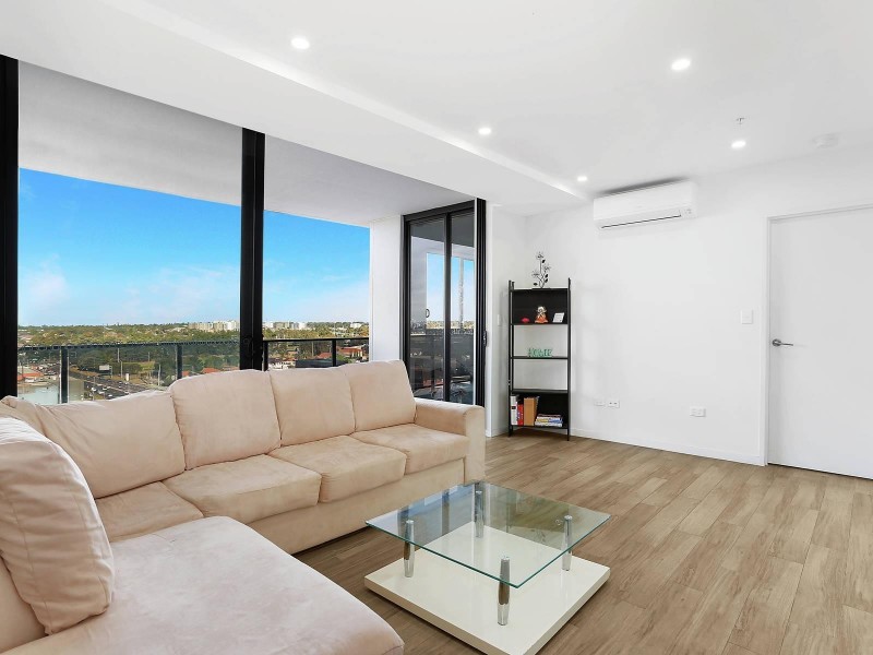 B605/35 Rawson Street, Auburn NSW 2144