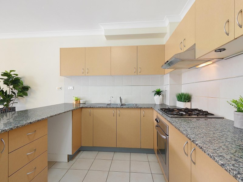 21/2 Wentworth Avenue, Toongabbie NSW 2146