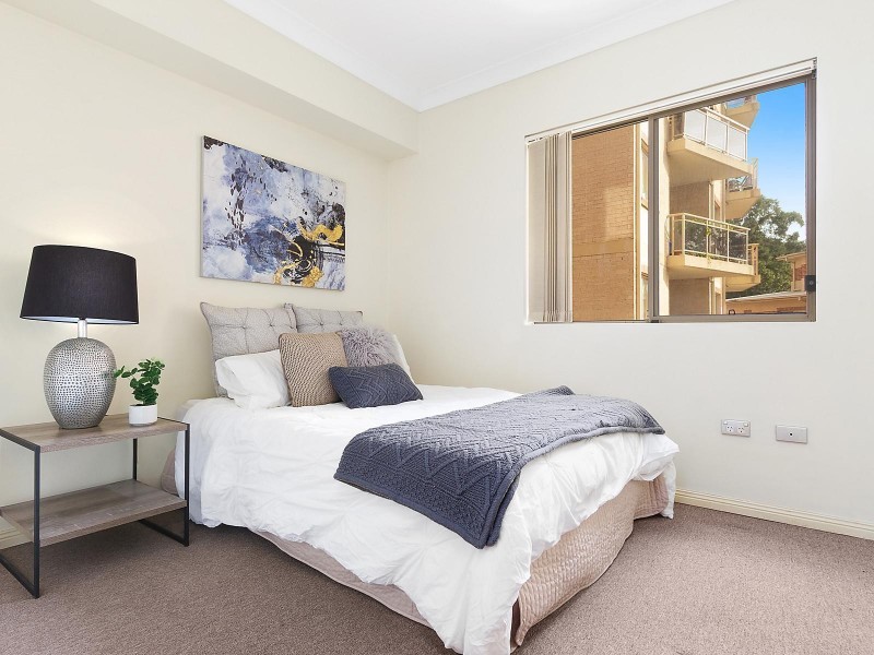 21/2 Wentworth Avenue, Toongabbie NSW 2146