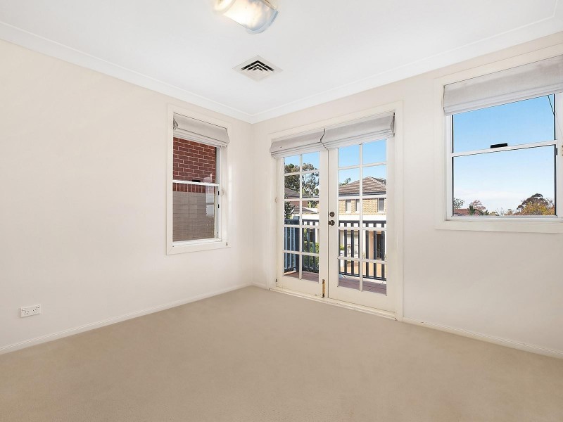 29 Hunterford Crescent, Oatlands NSW 2117