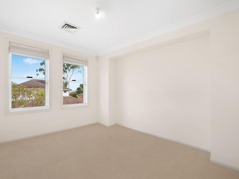 29 Hunterford Crescent, Oatlands NSW 2117