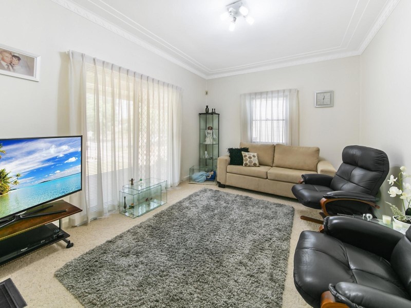 81 Dennistoun Avenue, Guildford NSW 2161