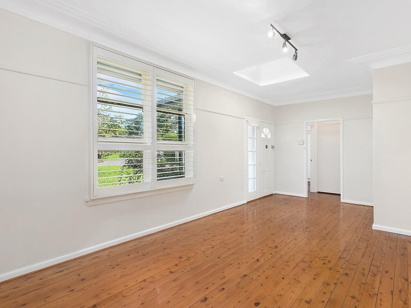 8 Anne Avenue, Seven Hills NSW 2147