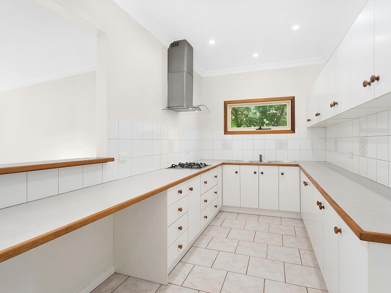 8 Anne Avenue, Seven Hills NSW 2147