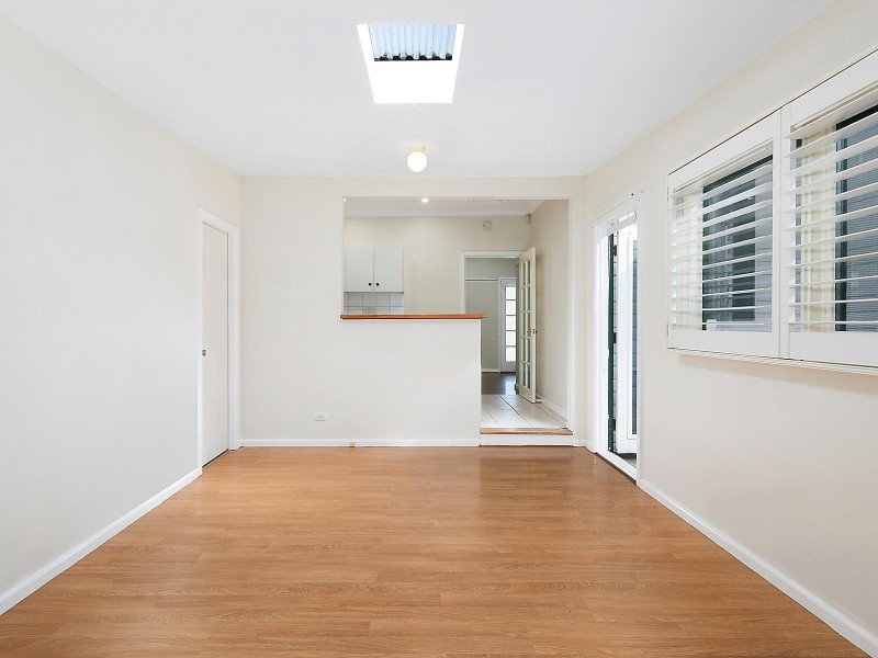 8 Anne Avenue, Seven Hills NSW 2147