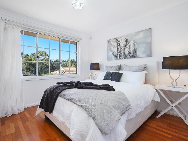 31 Fernbrook Place, Castle Hill NSW 2154