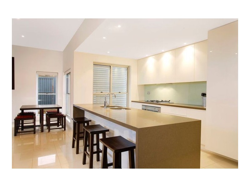 10 Hunterford Crescent, Oatlands NSW 2117