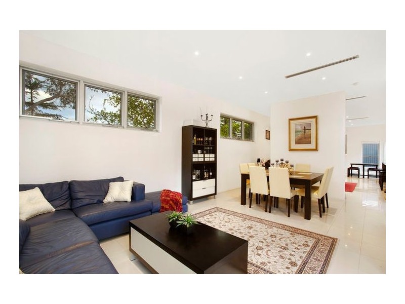 10 Hunterford Crescent, Oatlands NSW 2117