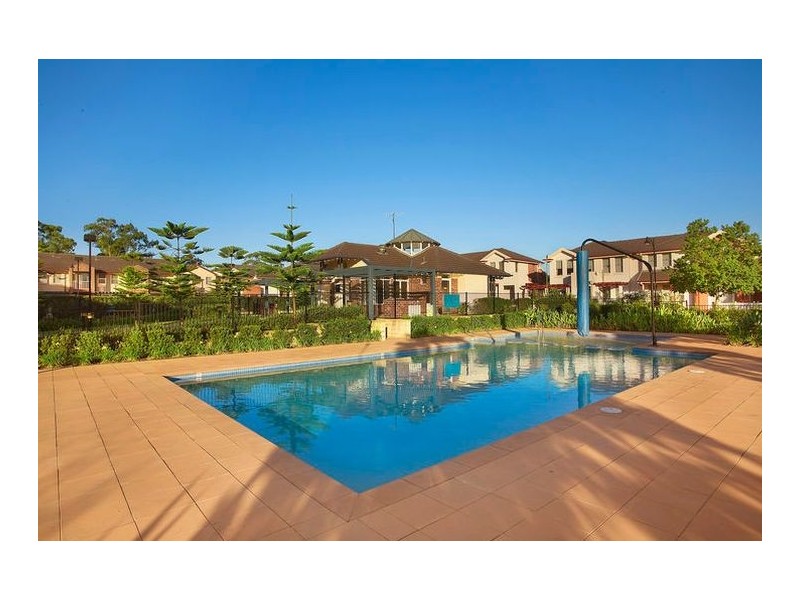 10 Hunterford Crescent, Oatlands NSW 2117