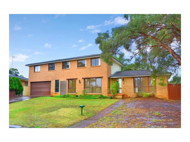 8  Dove Place, St Clair NSW 2759