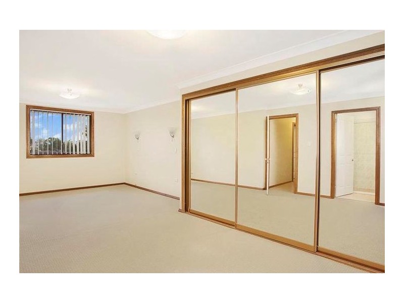 8  Dove Place, St Clair NSW 2759