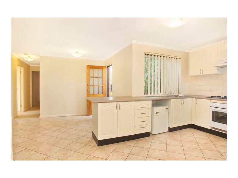 8  Dove Place, St Clair NSW 2759