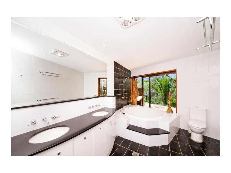 10 Winton Avenue, Northmead NSW 2152