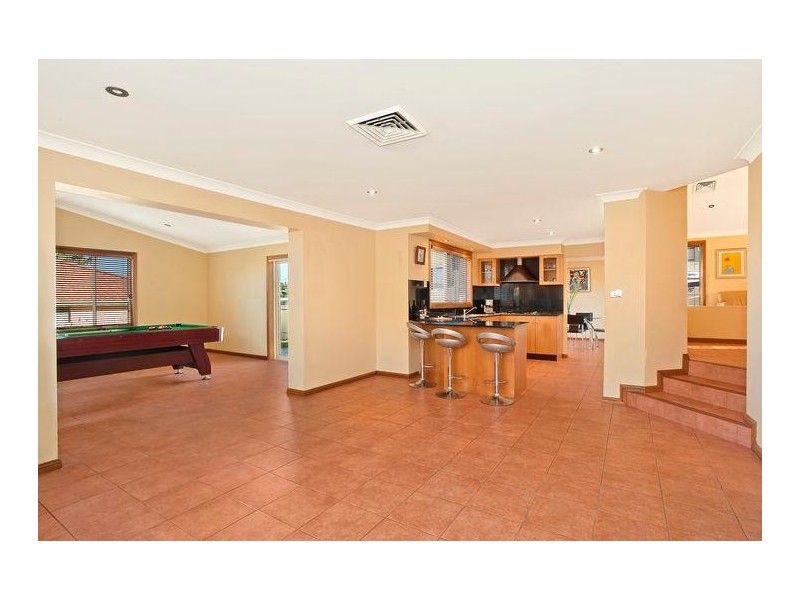 18 Saltbush Place, Bossley Park NSW 2176