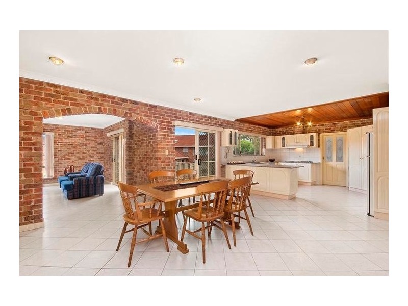 3 Cochran Place, Abbotsbury NSW 2176