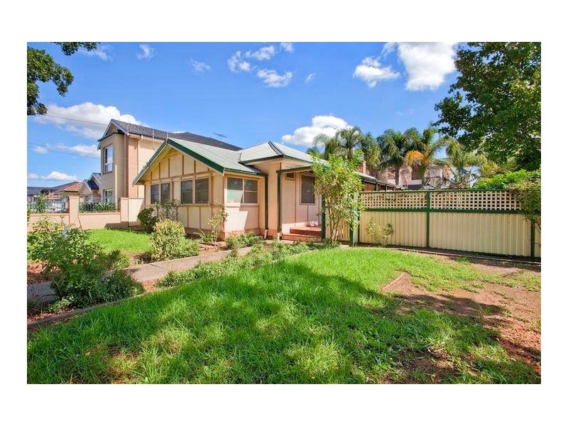 11 Granville Street, Fairfield Heights NSW 2165