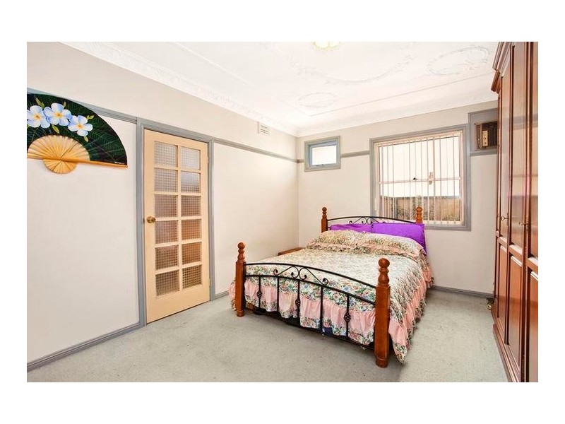 11 Granville Street, Fairfield Heights NSW 2165