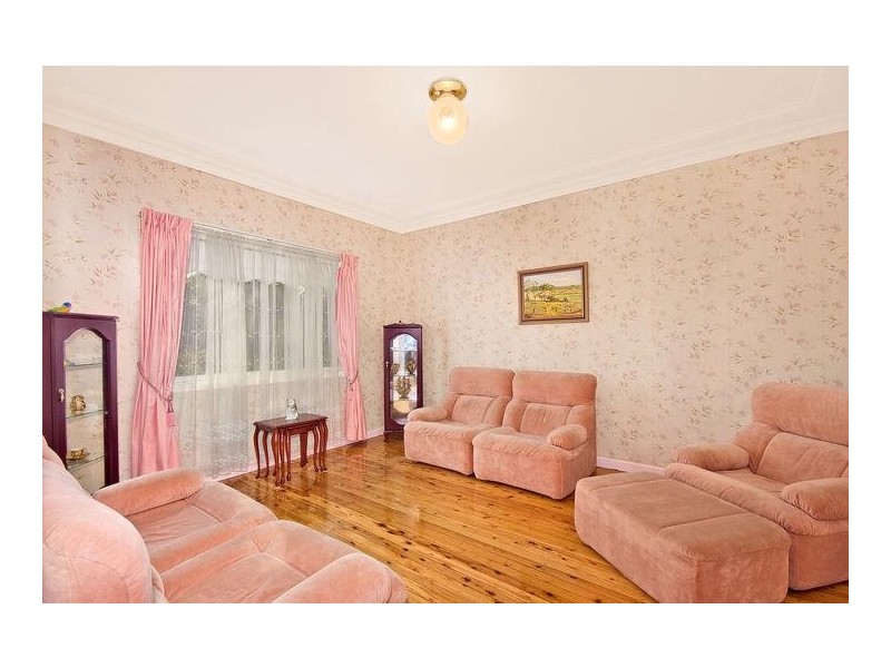 24 Gloucester Avenue, Merrylands NSW 2160