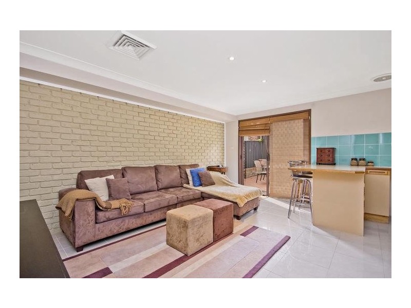 18 Rosewood Drive, Greystanes NSW 2145