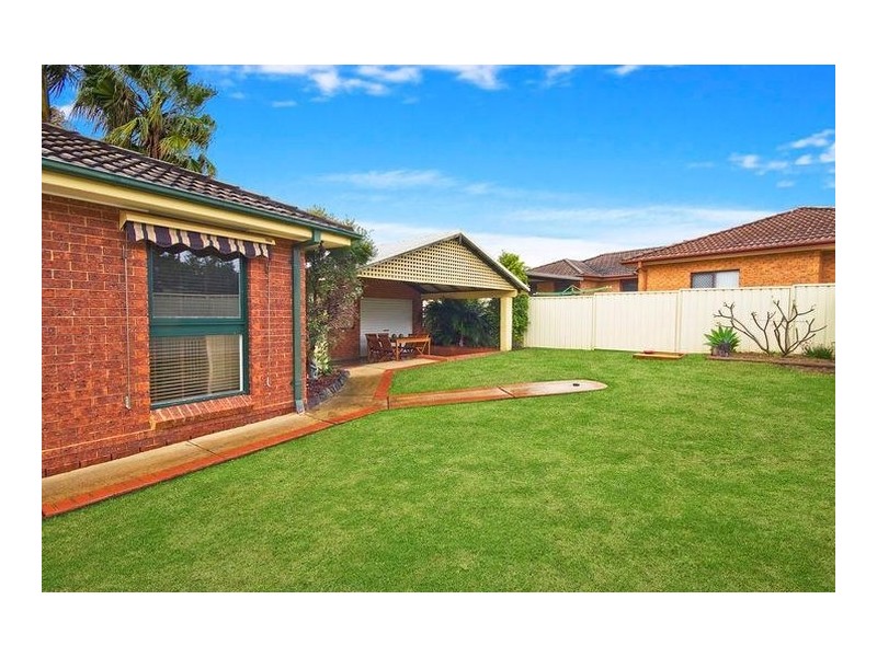 2 Lachlan Street, Bossley Park NSW 2176