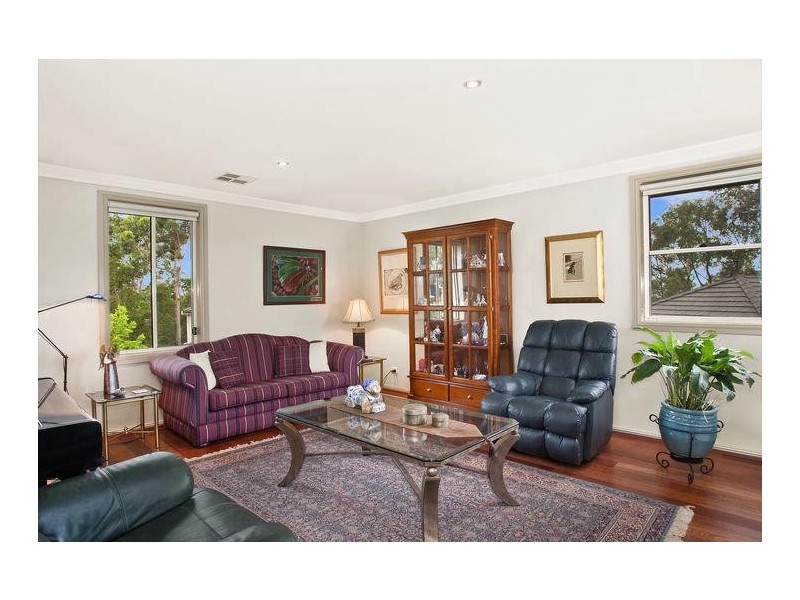 6 Hunterford Crescent, Oatlands NSW 2117