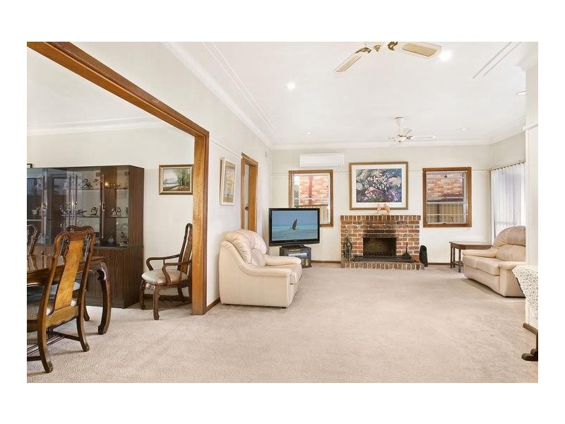 11 Edna Avenue, Merrylands NSW 2160