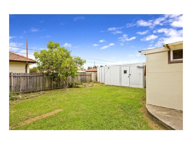 8 Lomond Street, Guildford West NSW 2161